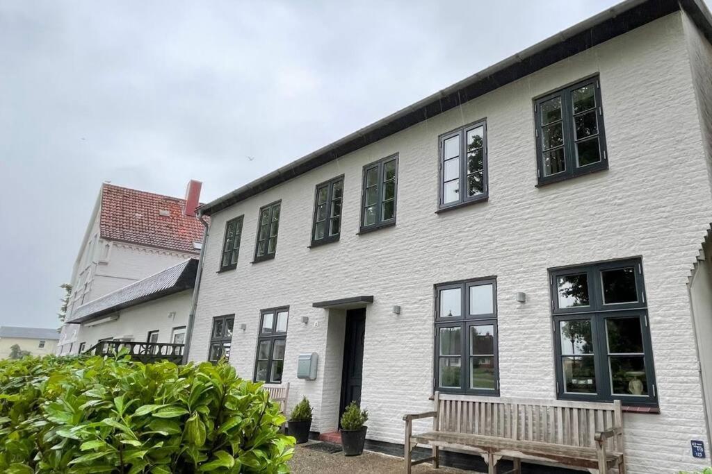 Xxl-Ferienhaus - Klindthuus - Urlaub Direkt Am Hafen Villa Toenning Exterior photo